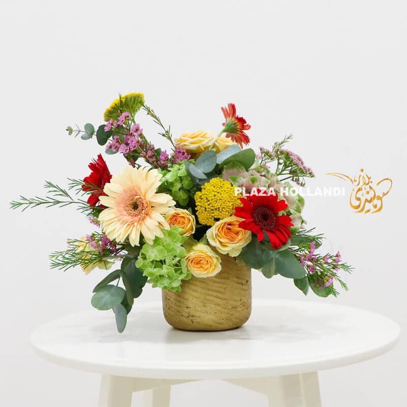 small mixed colour flower arrangement