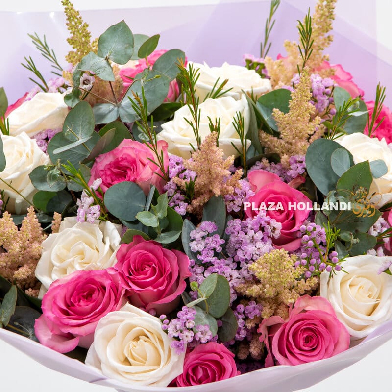 mixed pink roses bouquet