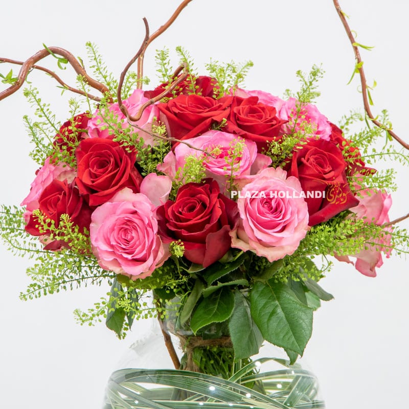Mixed red & pink bouquet in a vase