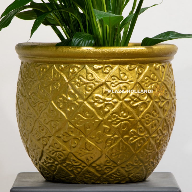 Close up of gold pot