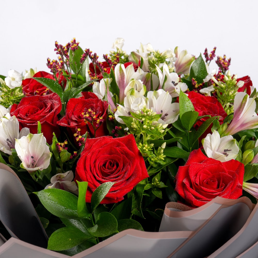 5.3 Limonium Charm with Roses