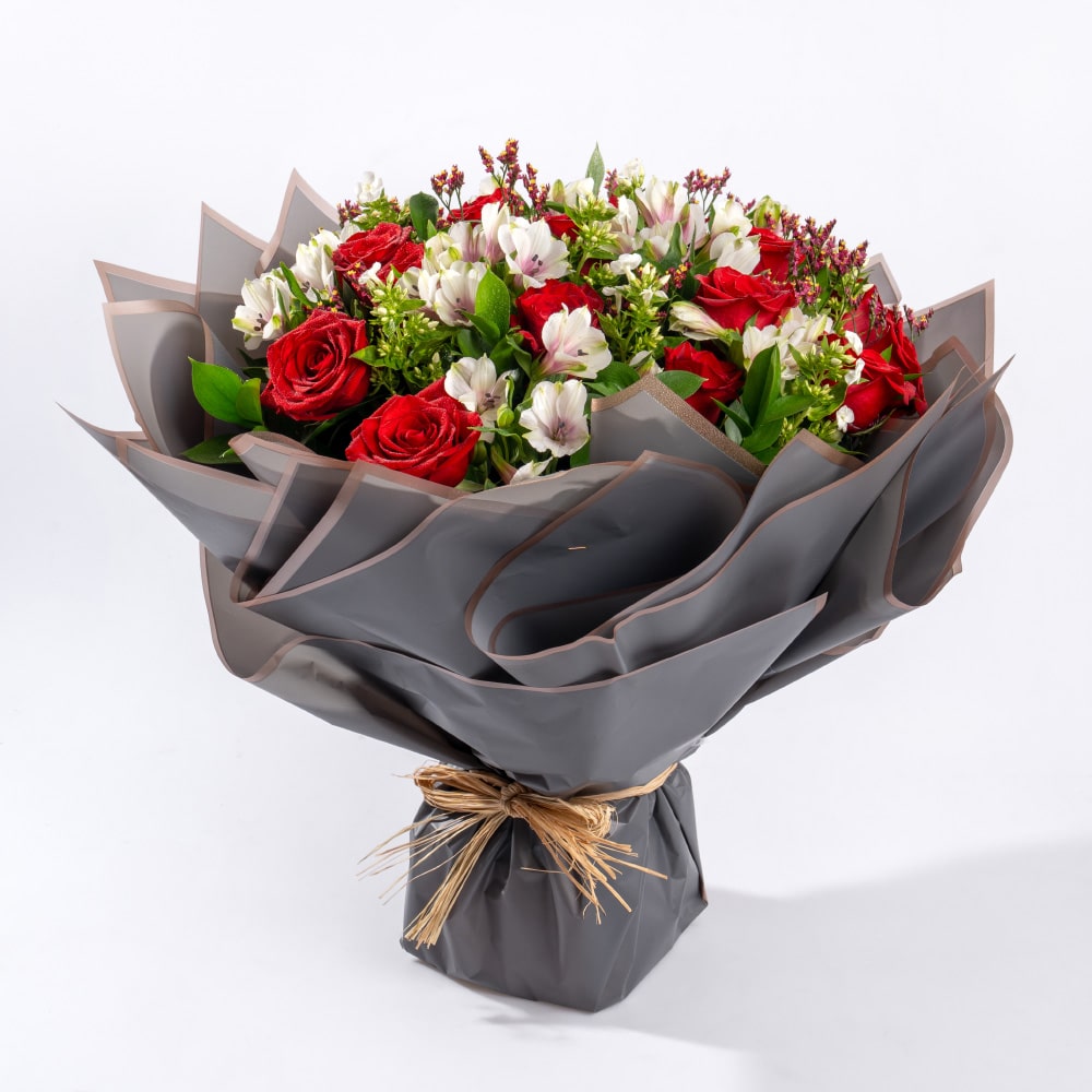 5.4 Limonium Charm with Roses