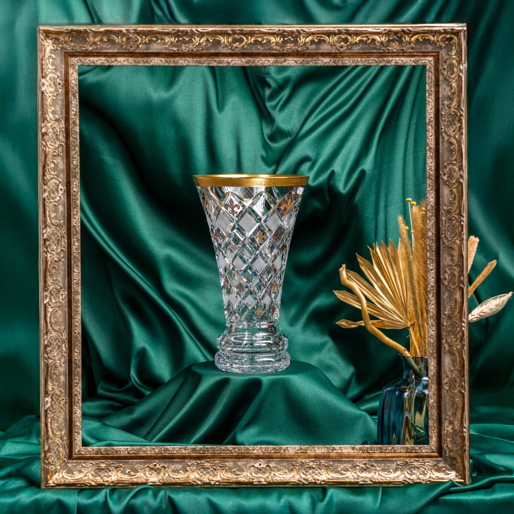 15 Luxurious Crystal Vase - Gold Rim & Fleur De Lys Engraving