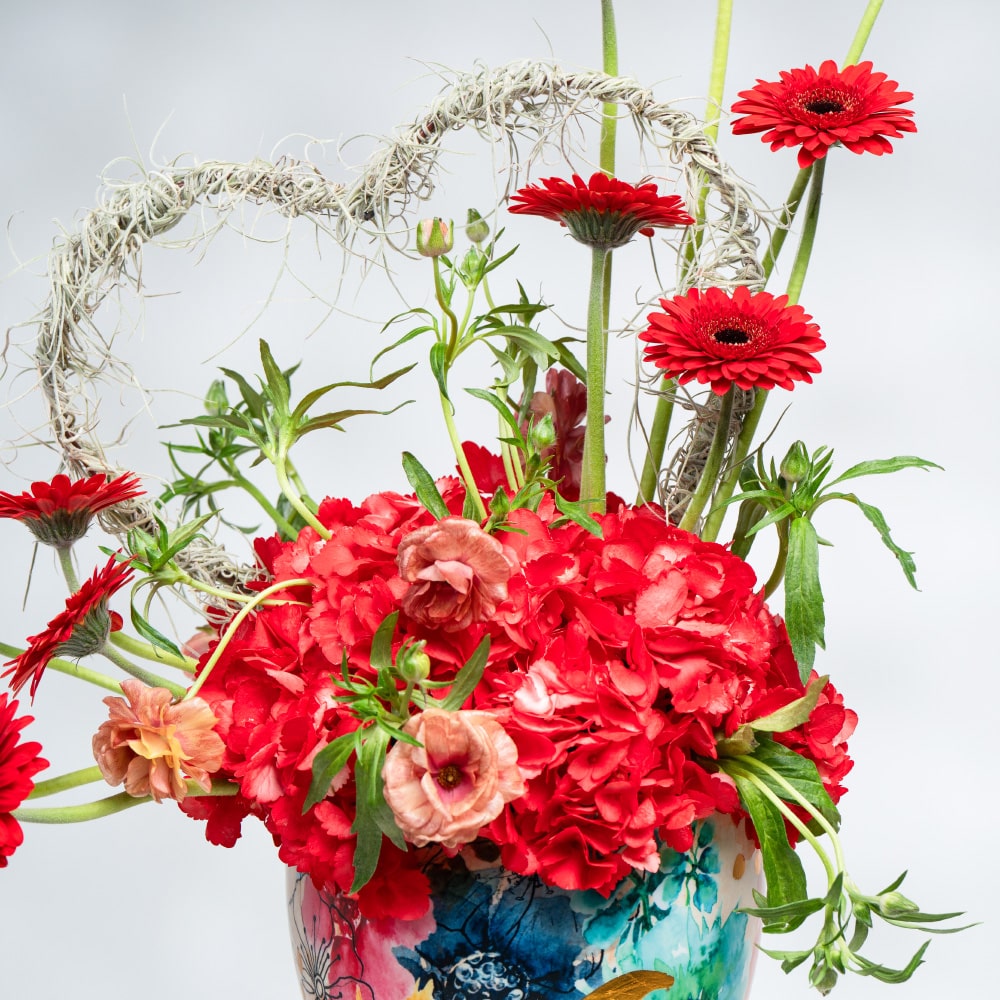 A18.1 Heartfelt Blooms: Red Hydrangea, Gerbera in Pot (H 25 cm)
