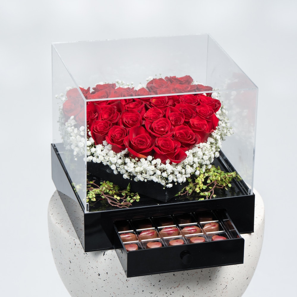 A40 Heart-Shaped Red Roses, Gypsophil
