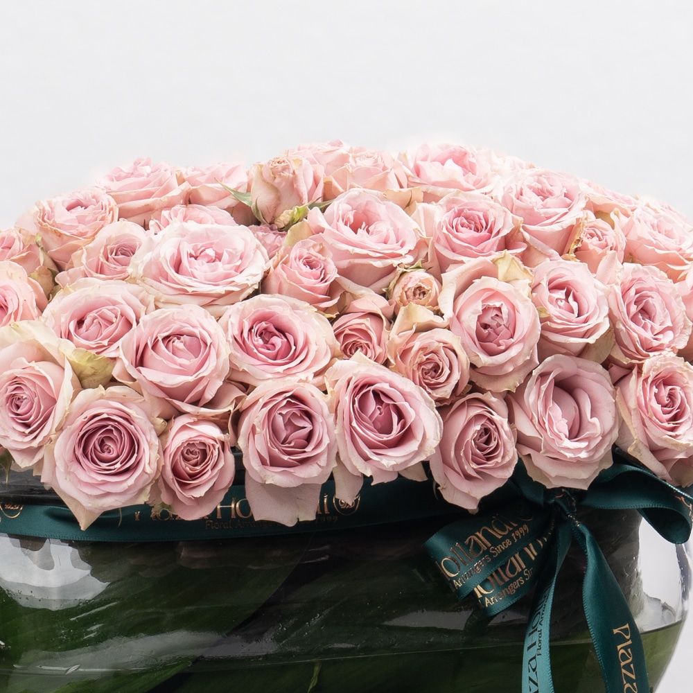 DSC07573-2 Light Purple Spray Roses in Rectangle Glass Bowl Vase - (31 x 14 x14 cm)
