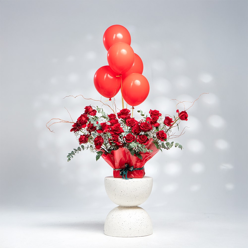 DSC08759-2 Luxurious Red Roses, Gypsophila with Balloons