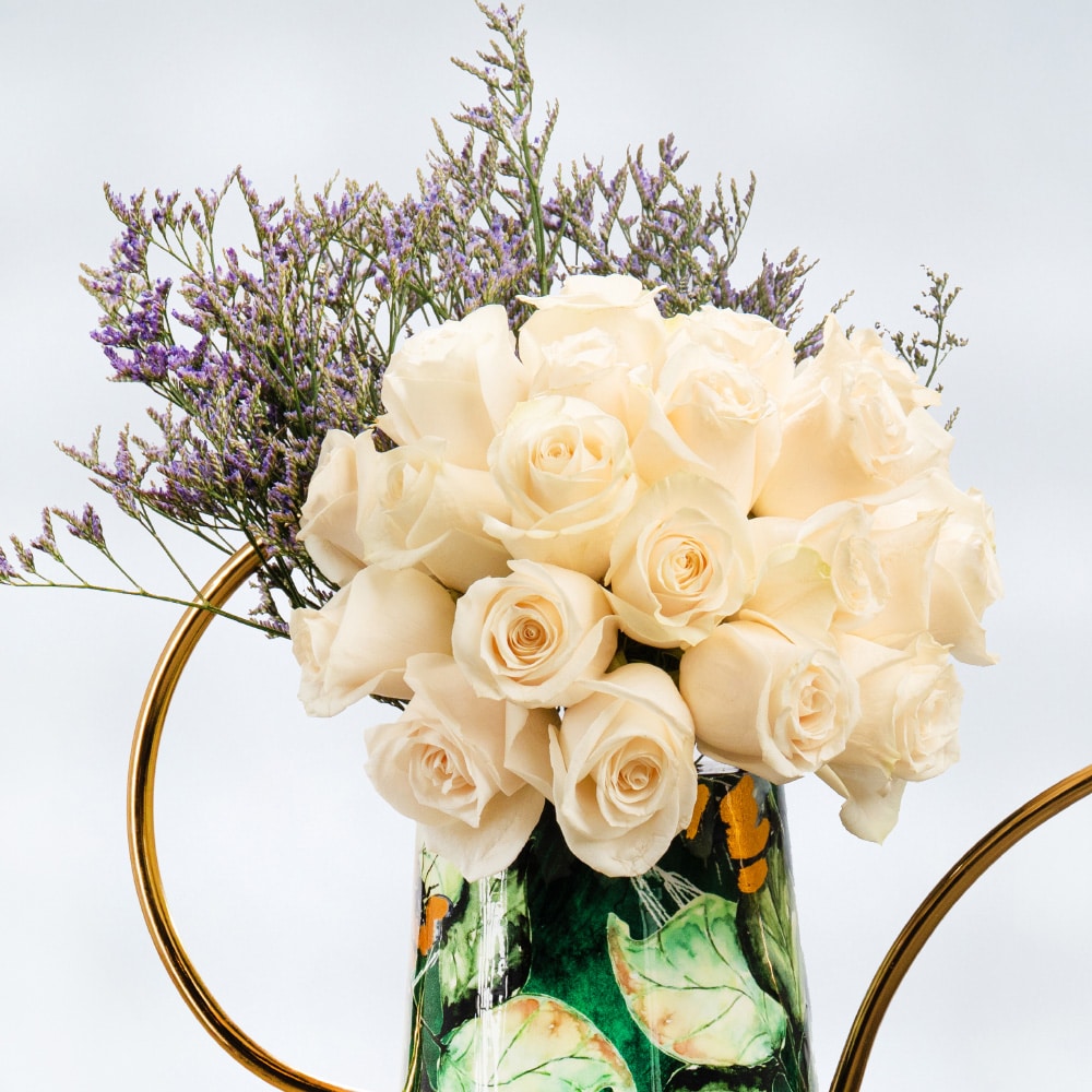 16.2 White roses, Limonium.