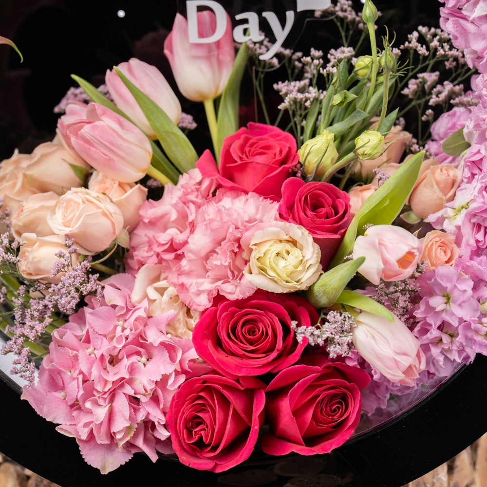DSC04284 Vivid Blossom Garden: Calla Lily, Hydrangea, and Fuchsia Roses