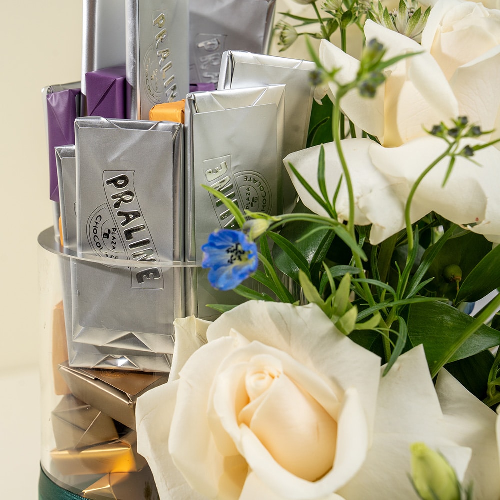 4.3 White Roses & Blue Delphinium Bouquet (35cm) with 1Kg Praline Chocolates