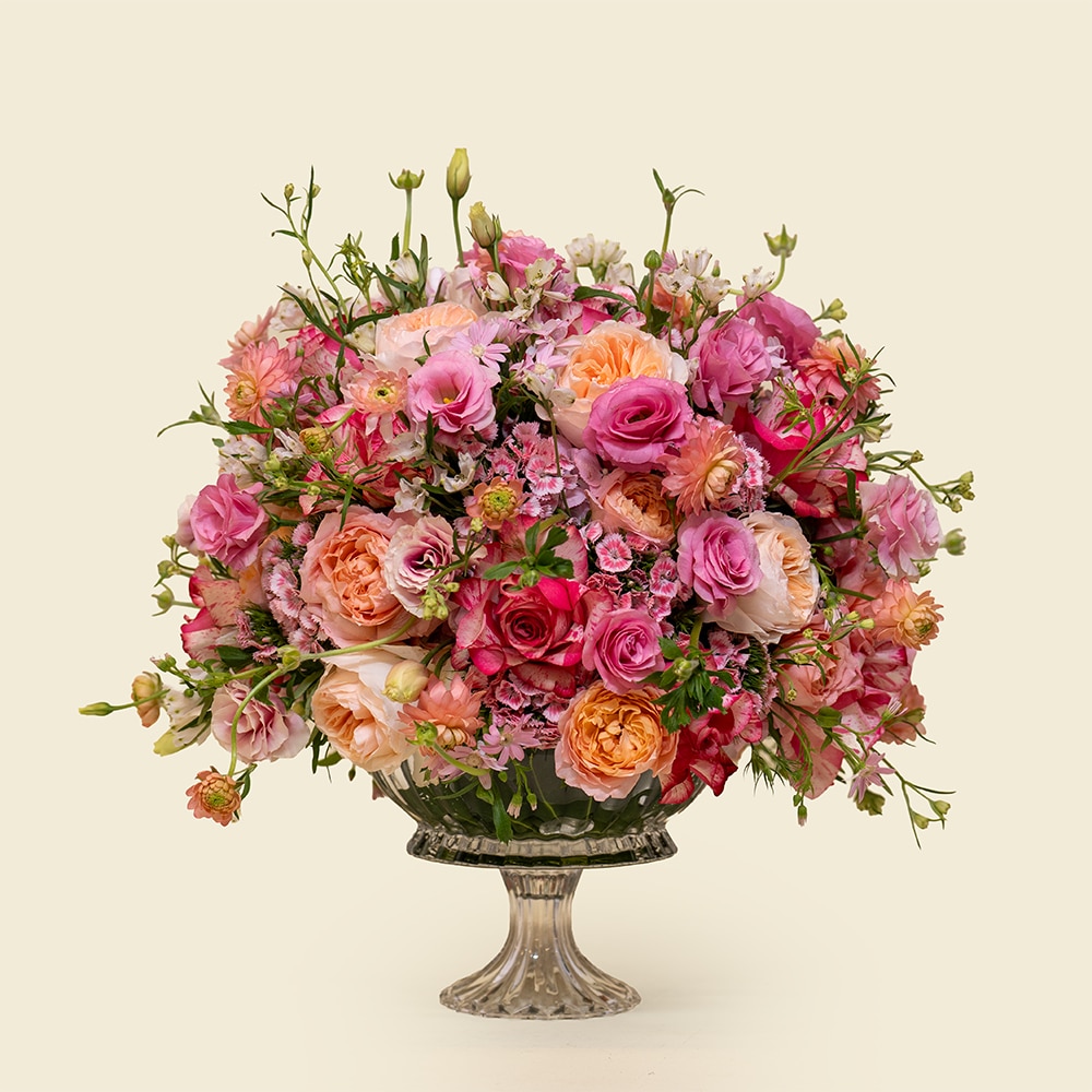 01-1.jpg Blushing Peach & Pink Garden Medley in Signature Glass Vase
