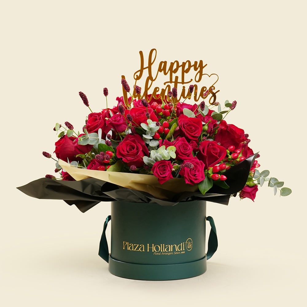 10-2-1.jpg Red Rose & Hypericum Luxe Bouquet with Plaza Hollandi Box