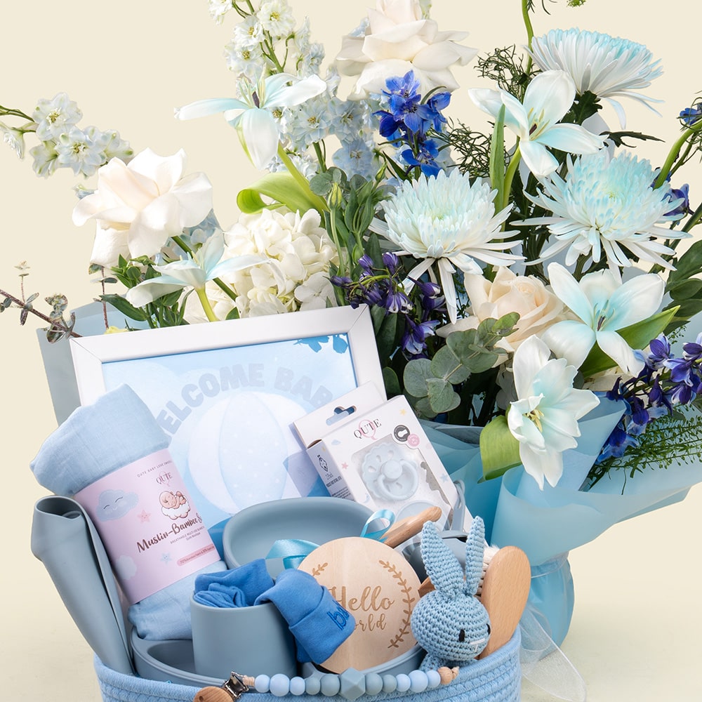 20.2 Luxury Baby Boy Keepsake Basket with Flowers & Personalized Feeding Set