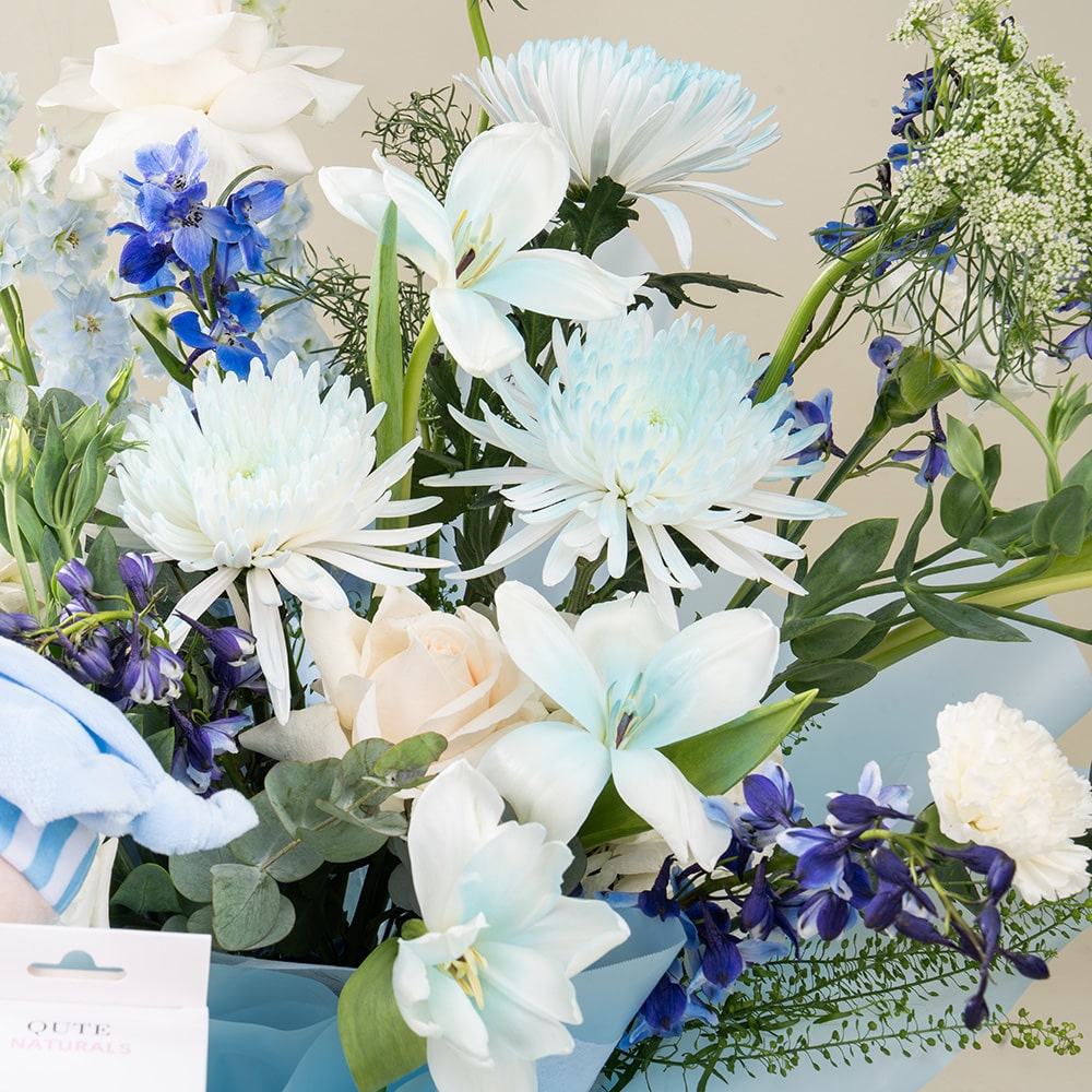 21.3 Luxury Baby Boy Gift Hamper with Fresh Flowers & Personalized Essentials